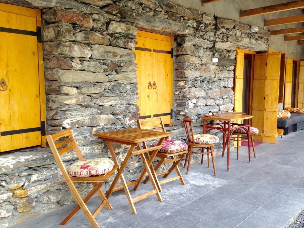 Sno House In Kazbeg Hotel Kültér fotó