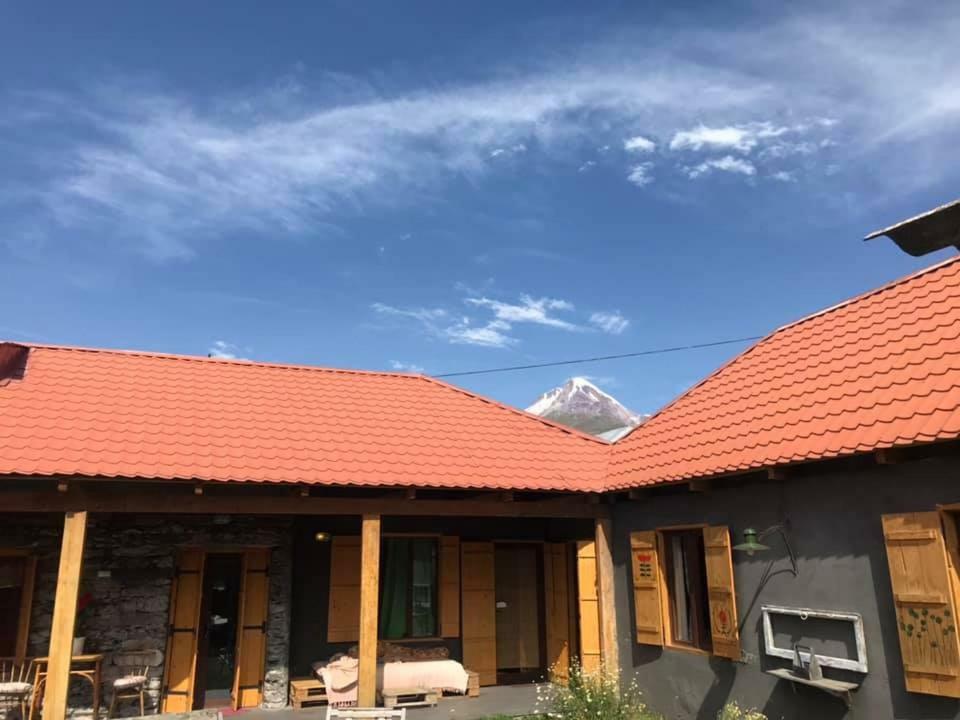 Sno House In Kazbeg Hotel Kültér fotó