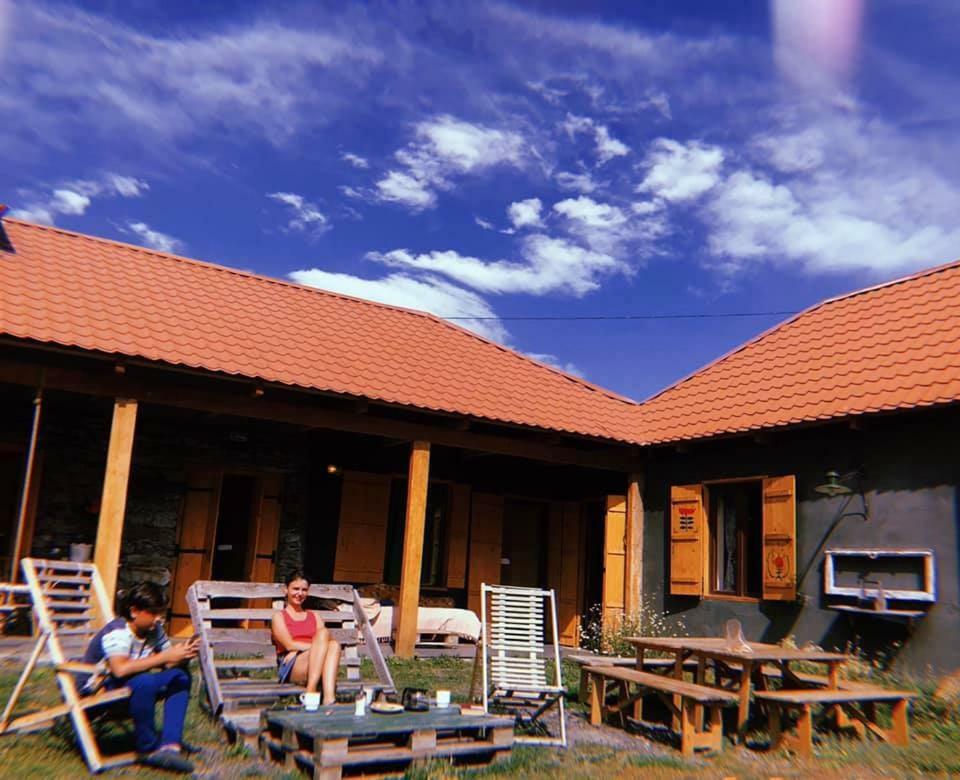 Sno House In Kazbeg Hotel Kültér fotó